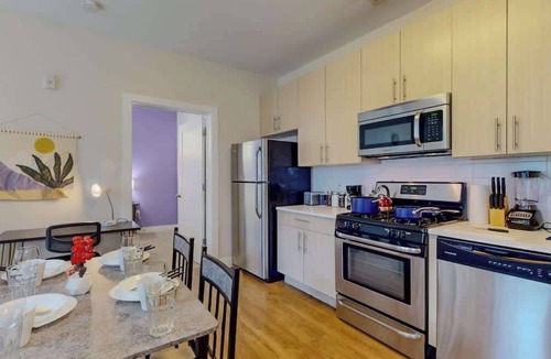 Downtown Apartment | Stylish Home and Cozy