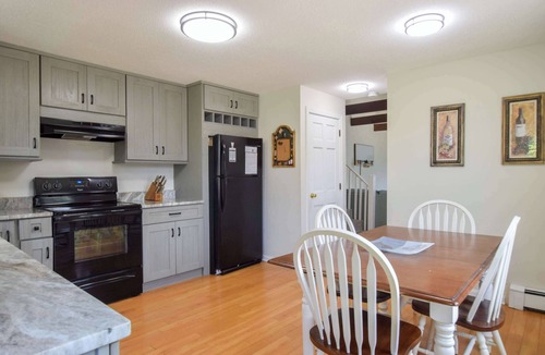 West Yarmouth House | Stylish Home Dog Friendly Close to Beach!