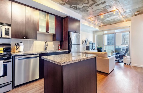 King West Village Condo | Stylish King West Condo Near FIFA & BMO Field