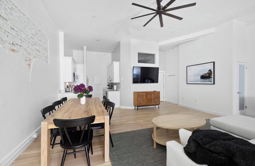 Old Port Apartment | Stylish Old Port 2BR, Walk to Everything