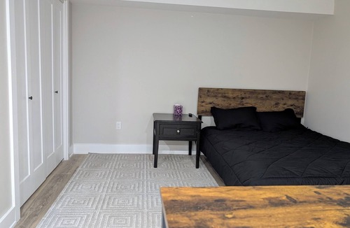 Stoney Creek Apartment | Stylish Private Studio in Quiet Neighborhood + Free Parking