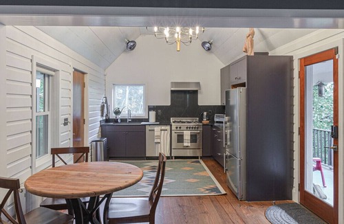 Pond Eddy House | Stylish Secluded Retreat Nr Delaware River