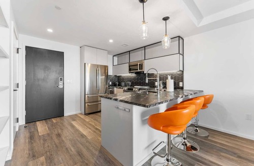 Shawmut Apartment | Stylish South End Penthouse Stunning City Views