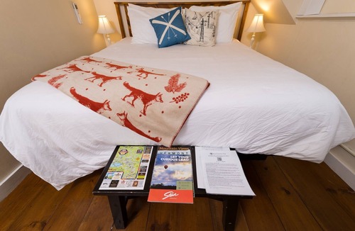 Stowe Bed & Breakfast | Sugarloaf Mountain+Breakfast @ Brass Lantern Inn