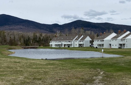 Carrabassett Valley Condo | Sugarloaf Ski-in Ski-out Snowbrook Village