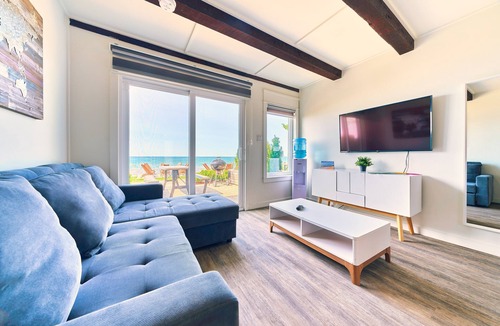 Wainfleet Cottage | Suite 201: Beautiful 3-Bedroom Beachfront Townhouse