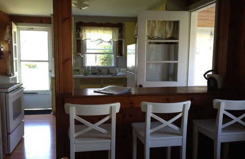 Niantic Cottage | Summer Cottage Rental at Giant's Neck Beach