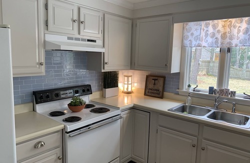 East Harwich House | Summer home in Harwich: 3 bedrooms, 2 baths and a 20x20 deck to enjoy!