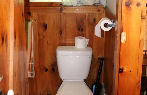 Alton Bay Cabin | Summer house no. 3 'The tool shed'