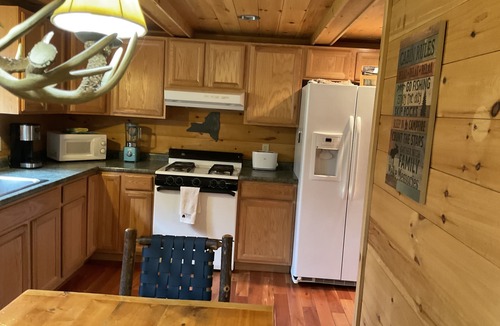 North Pole House | Summer Outdoor Retreat! Cozy Cabin on 5 Acres on Ausable River