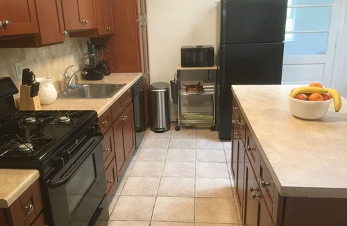 Ancramdale Cottage | Summer Rental -3-bedroom cottage in Ancramdale. Private swimming lake with beach