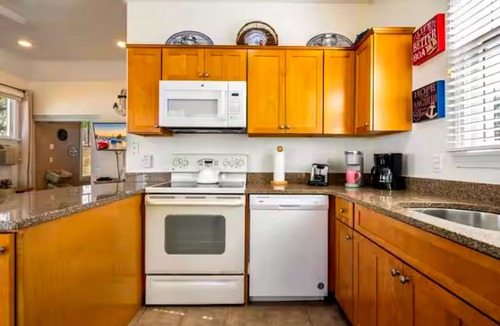 Summer Village Cottage | Summer Village Cottage: pool, hot tub, pickleball, game room & seacoast trolley