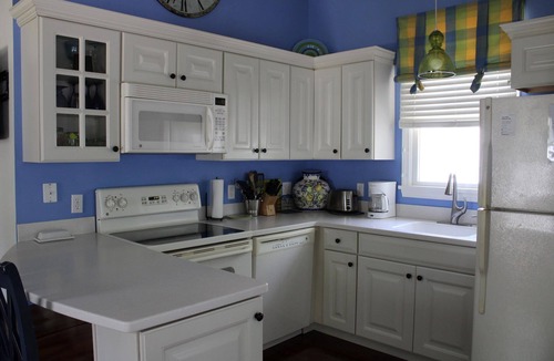Summer Village Cottage | Summer Village fully furnished 2 BR cottage, heated pools, wifi