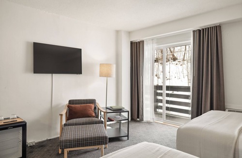 Bromley Mountain Hotel | Sun Lodge, an Ascend Collection Hotel
