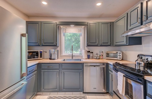 North Conway Condo | Sunday Slopes - Game Room + Central Location!