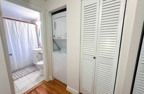 Brookline House | Sunlit 2BR with In-Unit Laundry