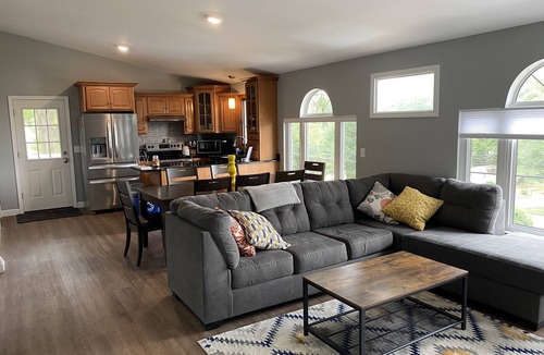 Narragansett House | Sunny Beach Getaway-Outdoor Shower, Big Deck, Walk to Coffee+Ice Cream-Sleeps 10