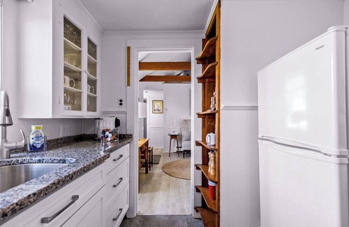 Commercial Street Cottage | Sunny Beachfront Condo w/Parking - Ptown West End