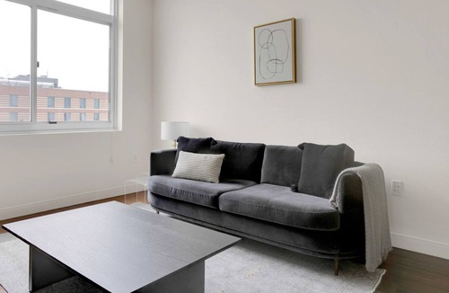 Dorchester Apartment | Sunny Dorchester 1BR w/ Gym & Pool, near UMass, by Blueground