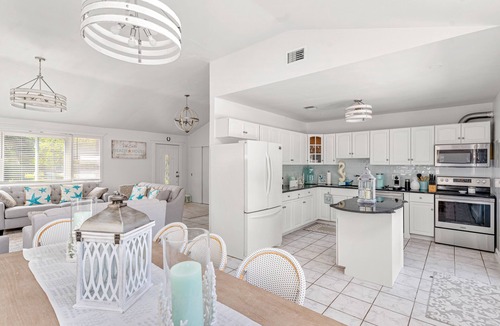 Orient Point House | Sunny home near private community beach with private pool, pool spa, backyard