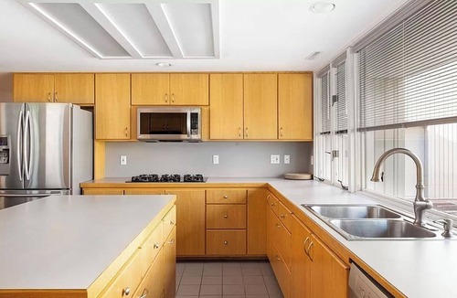 Warwick House | Sunny, spacious West Coast style house w/movie room
