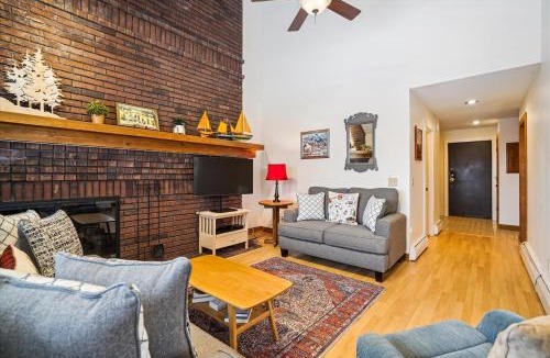 Killington House | Sunrise Village East Glade B2 Cozy Ski-In Ski-Out 3-Bedroom Condo with Fireplace & Resort Amenities