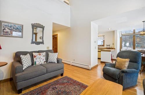 Killington House | Sunrise Village East Glade B2 Cozy Ski-In Ski-Out 3-Bedroom Condo with Fireplace & Resort Amenities