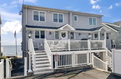 Milford House | Sunrise Waterfront Retreat