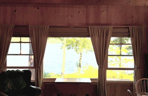 Nobleboro Cottage | Sunset Cottage on Damariscotta Private Lakefront Private Dock & Kayaks Sleeps 8
