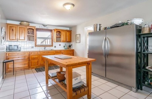 Point Abino House | Sunset Getaway on Long Beach
