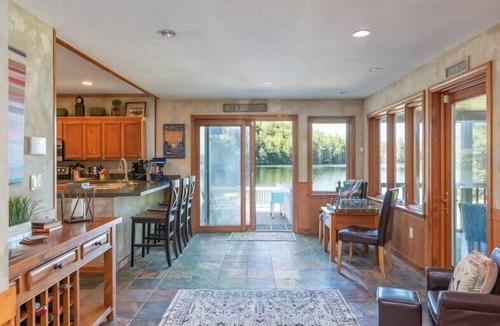Lochmere House | Sunset Haven on Lake Winnisquam
