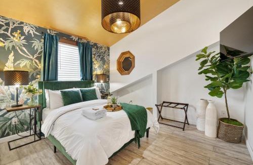 Portsmouth Apartment | Sunset View