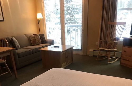 Stratton Mountain Apartment | Super Convenient, Reasonably Priced Long Trail House Studio