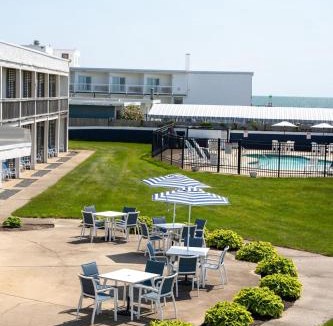 South Yarmouth Hotel | Surf & Sand Beach Motel