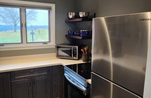 Waterbury Center Apartment | Suss View Suites-Bolton Potholes