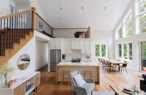 Utterson Cottage | Sutton Lakehouse on Three Mile Lake in Muskoka