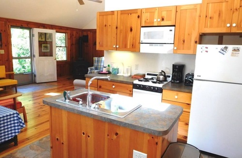 Wellfleet Cottage | Sweet Cottage Retreat Near Cape Cod Beaches! (2080)