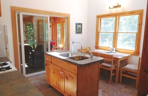 Wellfleet Cottage | Sweet Cottage Retreat Near Cape Cod Beaches! (2080)