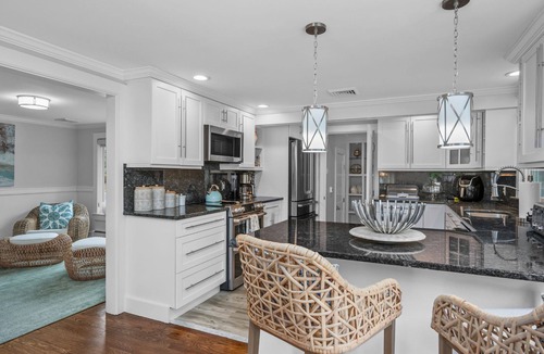 West Barnstable House | Sweet Perfection: Family Fun & Outdoor Space