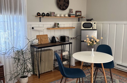 Turners Falls Apartment | Sweet Suite in Montague near Colleges and Downtown Turners Falls Great Falls.