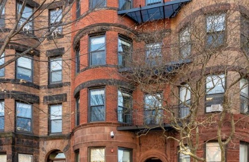 Fenway–Kenmore Apartment | SympleLive Hotel