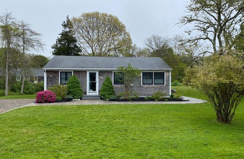 Brewster Cottage | Tales of Sunset Bay, walk from a Quiet Cottage to Brewster’s Paine Creek Beach