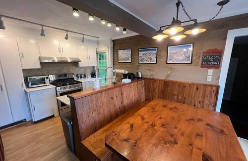 Stratton Mountain House | Taylor Farm House + Guest House! - 6 bedroom /5.5 bathroom