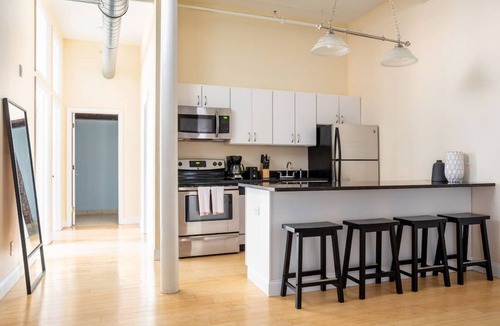 Downtown Boston Apartment | Temp301-4/2 · Beautiful 4br 2br | Downtown Xing | High Ceilings