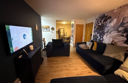 Amesbury Apartment | Terrific 2-bedroom apartment in charming Amesbury