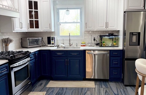 Monroe House | TH Luxe Home, Sleeps 9, Your vacation home. 50 mint from NYC, attractions & more