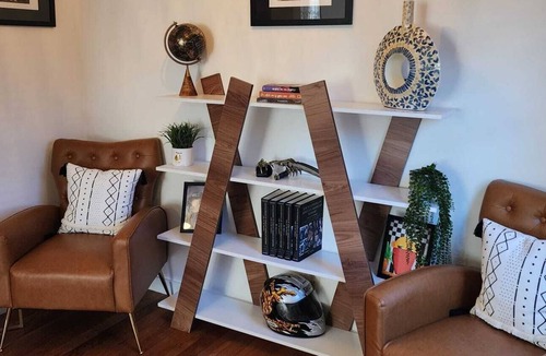New Britain House | The Artist Den House