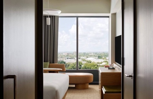 Lower Allston Hotel | The Atlas Hotel | King Corner Room | Minutes away from Harvard Athletic Complex