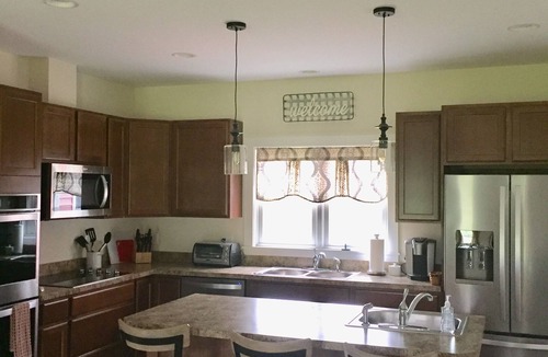 Morrisville House | The Balsam Lodge- Close to All Stowe Has to Offer LOWER RATES FOR SUMMER
