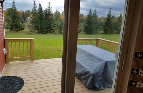 Morrisville House | The Balsam Lodge- Close to All Stowe Has to Offer LOWER RATES FOR SUMMER
